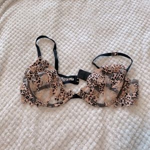 Brand New Victoria’s Secret Balconette Bra Lingerie 34B